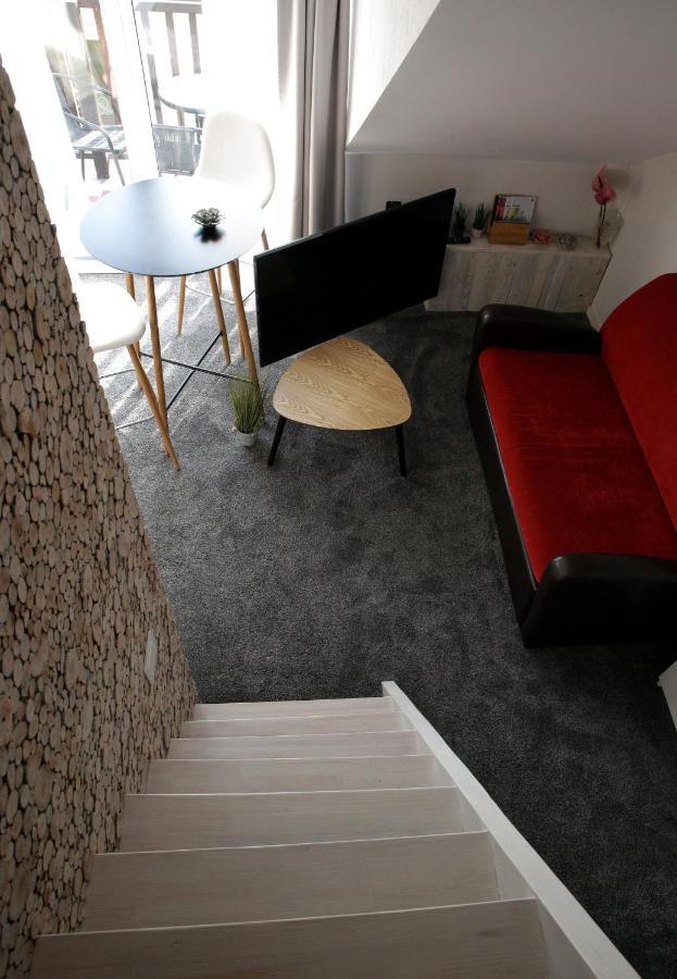 Dp Art Residence - Self Check In Kaunas Extérieur photo